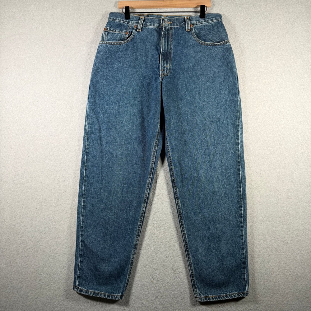 Levis 560 Loose Fit Tapered Leg Jeans Mens 34x30 Medium Wash Blue Made in Canada